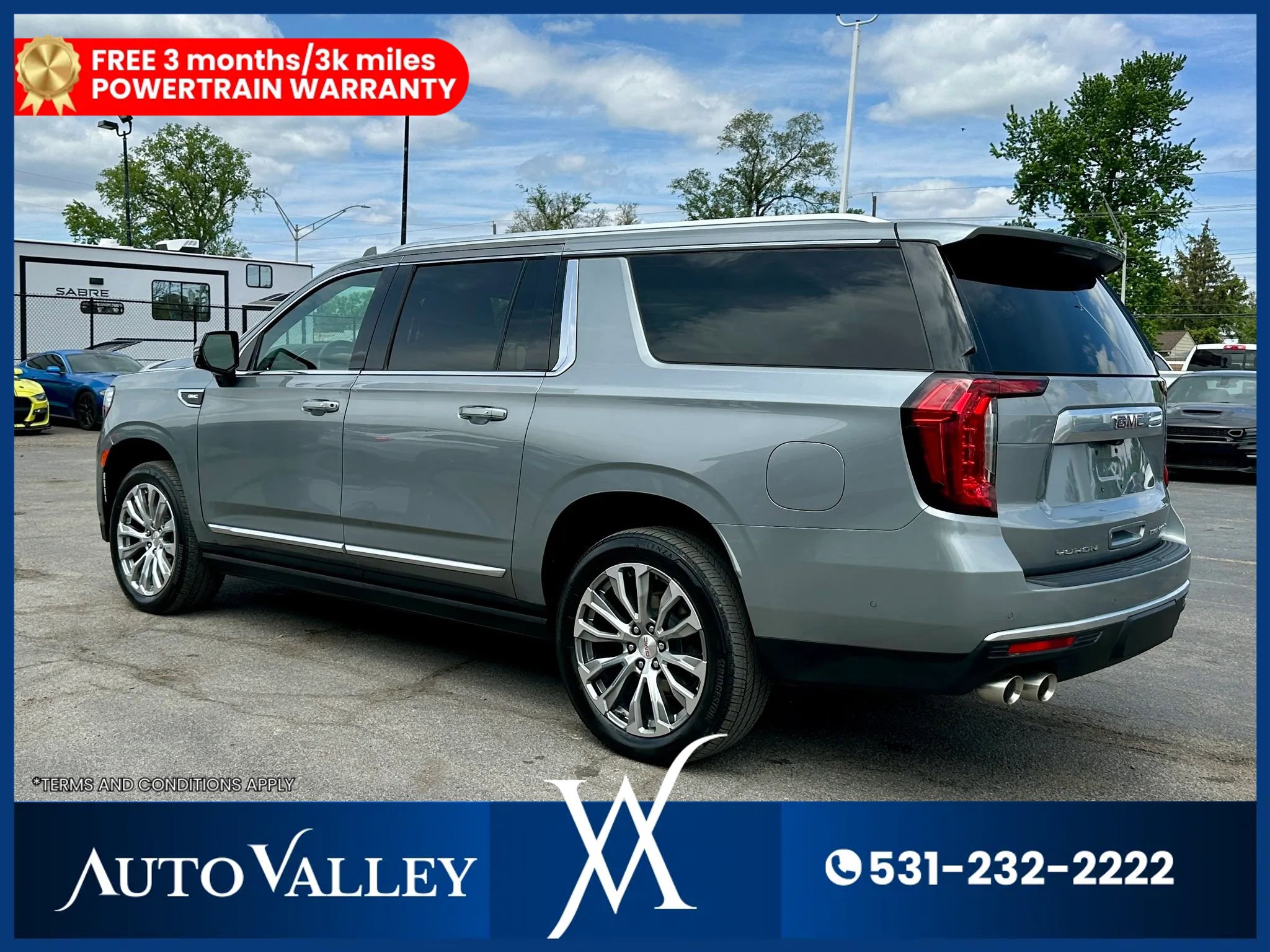 Used 2024 GMC Yukon XL Denali w/ Advanced Technology Package AWD/4WD image 5
