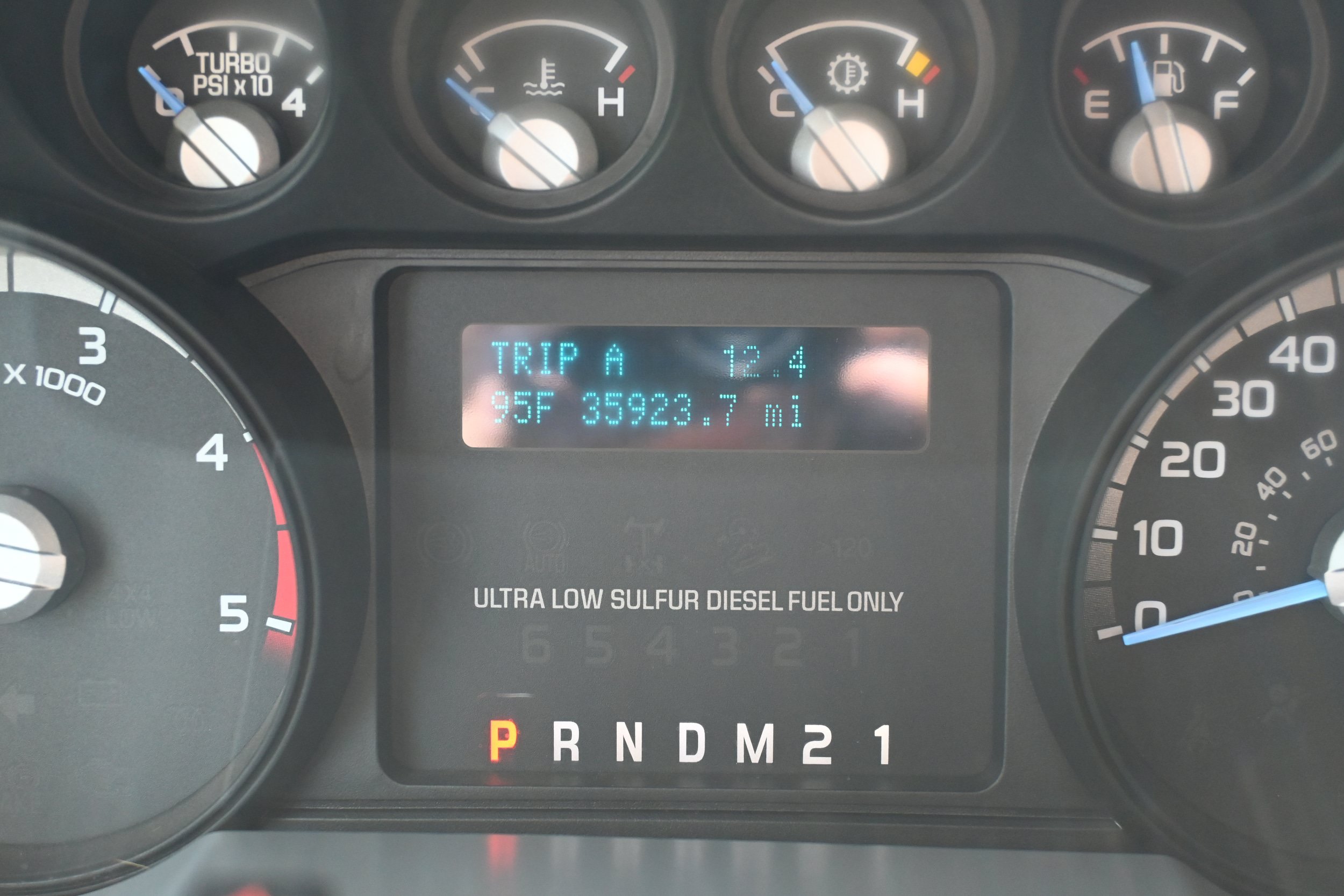 Used 2015 Ford F550 4x4 Regular Cab Super Duty image 10