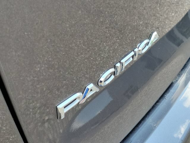 Used 2023 Chrysler Pacifica Limited FWD image 33