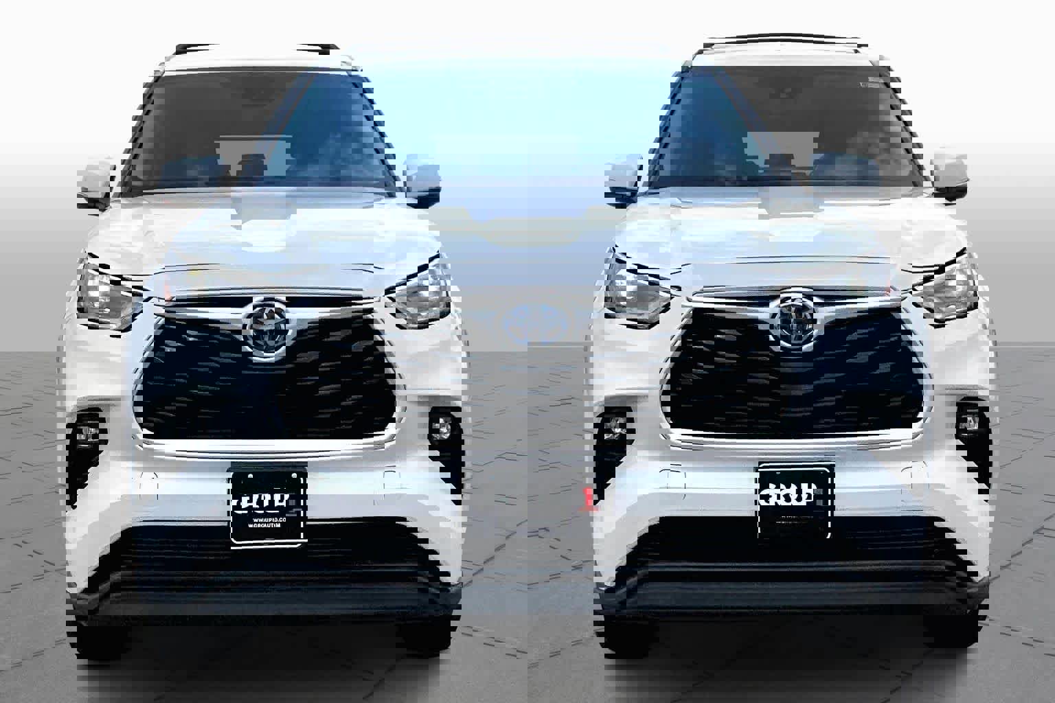 Used 2023 Toyota Highlander LE image 2