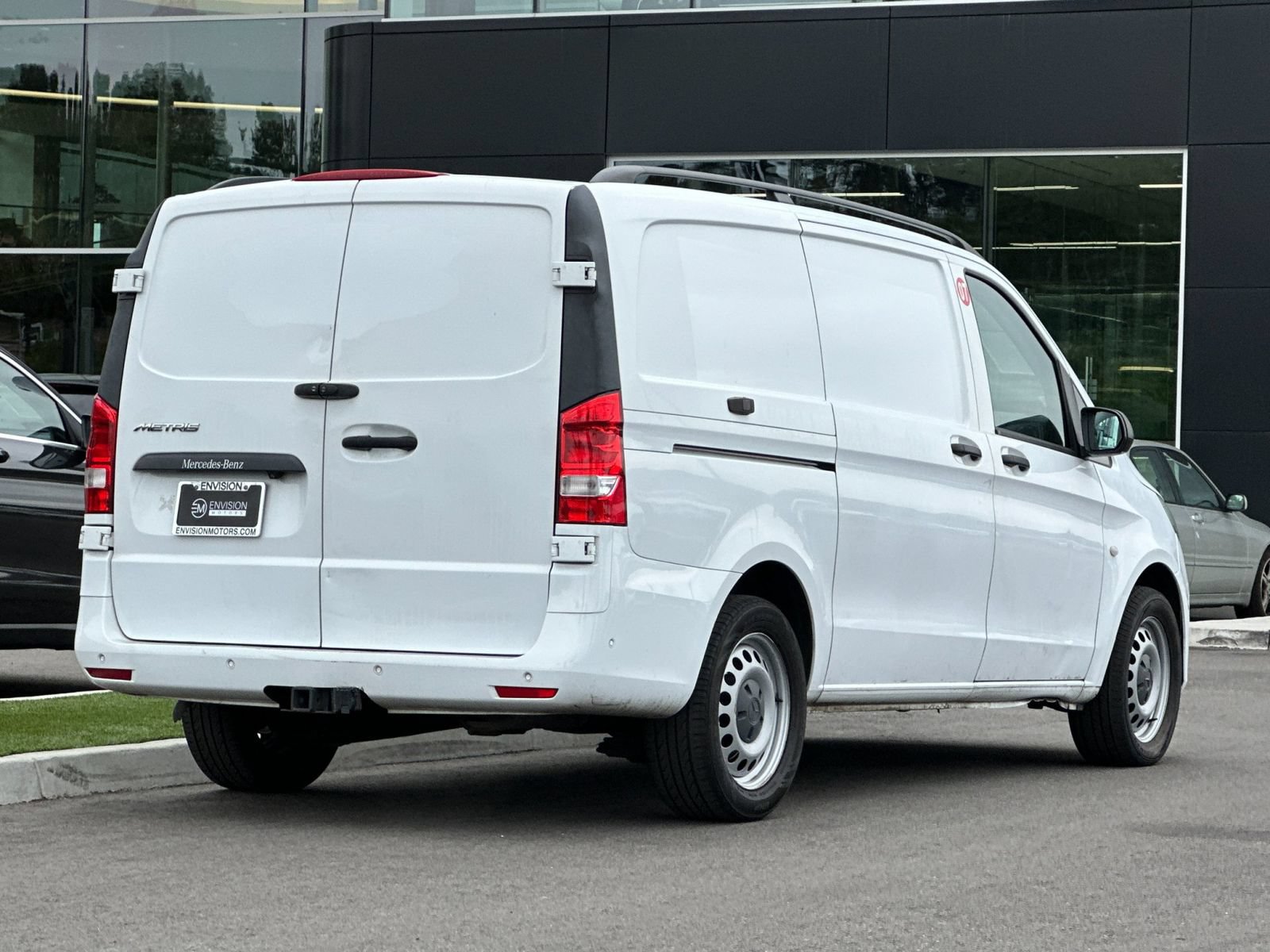 Used 2022 Mercedes-Benz Metris image 3