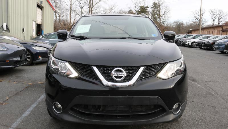 Used 2017 Nissan Rogue Sport SV w/ SV Premium Package image 2