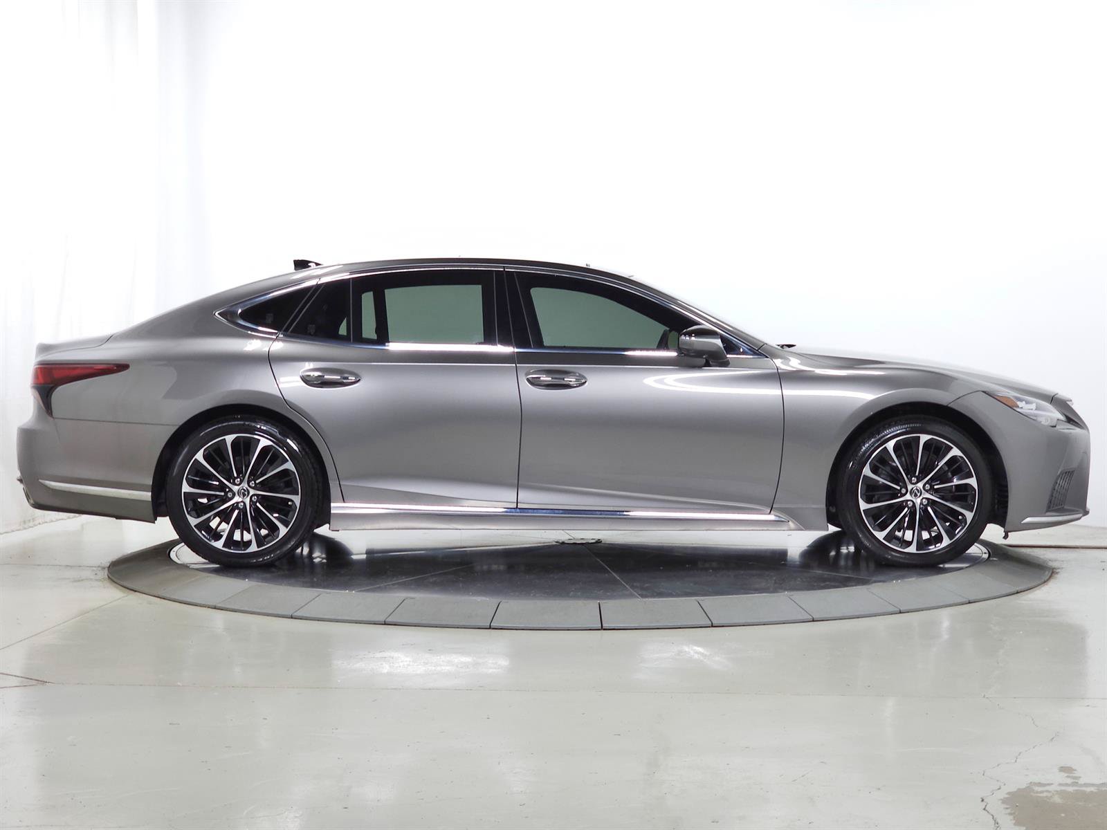 Used 2021 Lexus LS 500 AWD w/ Luxury Package image 12