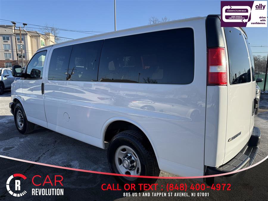 Used 2017 Chevrolet Express 2500 LT w/ LT Preferred Equipment Group image 4