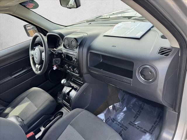 Used 2016 Jeep Patriot Sport w/ Power Value Group FWD image 19