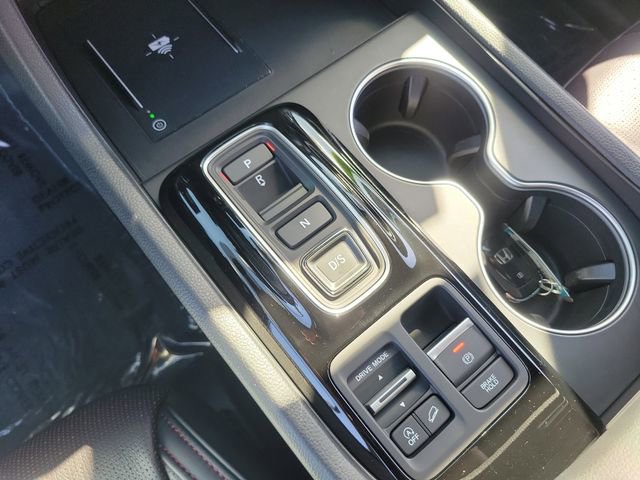 Certified 2025 Honda Pilot Black Edition image 30