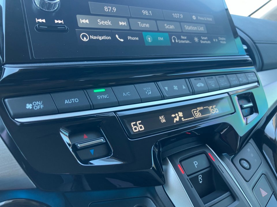 New 2026 Honda Odyssey Touring image 18