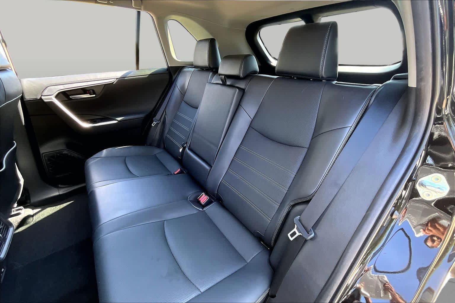 Used 2023 Toyota RAV4 Limited AWD/4WD image 21