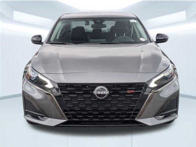 Used 2024 Nissan Altima 2.5 SR AWD/4WD image 10