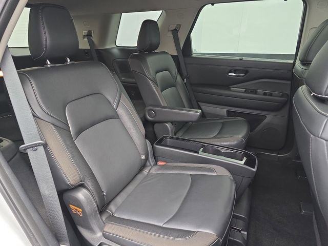 Used 2023 Nissan Pathfinder SL w/ SL Premium Package AWD/4WD image 43