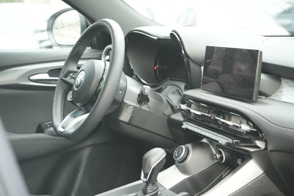 Used 2024 Alfa Romeo Tonale Ti w/ Active Assist Package image 12