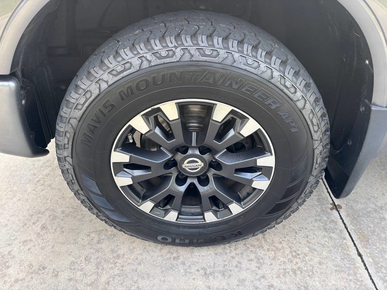 Used 2018 Nissan Titan PRO-4X AWD/4WD image 22