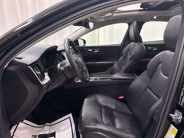 Used 2020 Volvo S60 T6 Momentum w/ Premium Package AWD/4WD image 12
