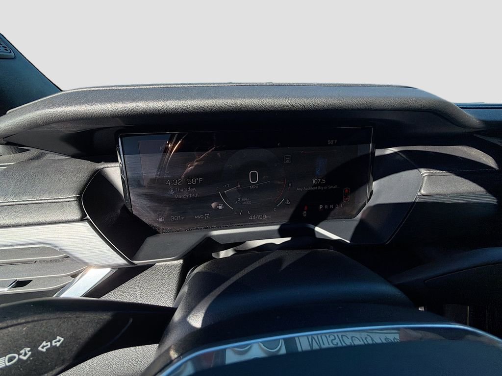 Used 2024 GMC Acadia Elevation image 39