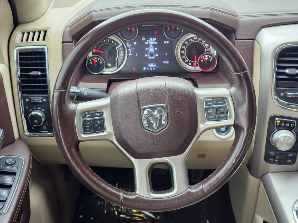 Used 2017 RAM 1500 Laramie w/ Convenience Group AWD/4WD image 19