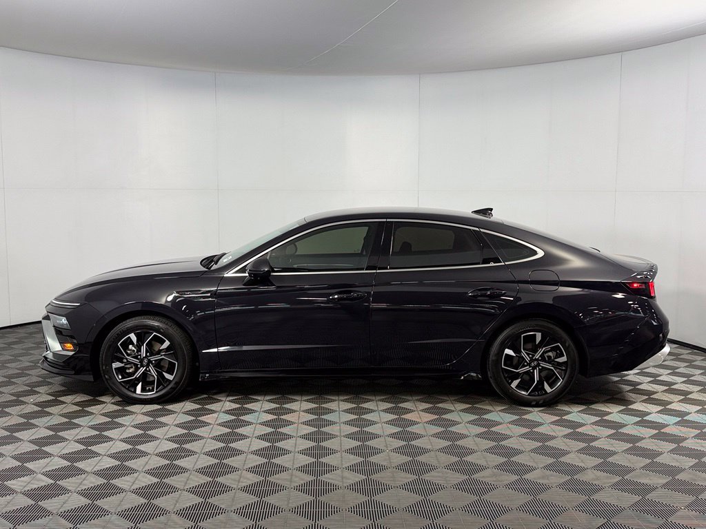 Used 2025 Hyundai Sonata SEL FWD image 10