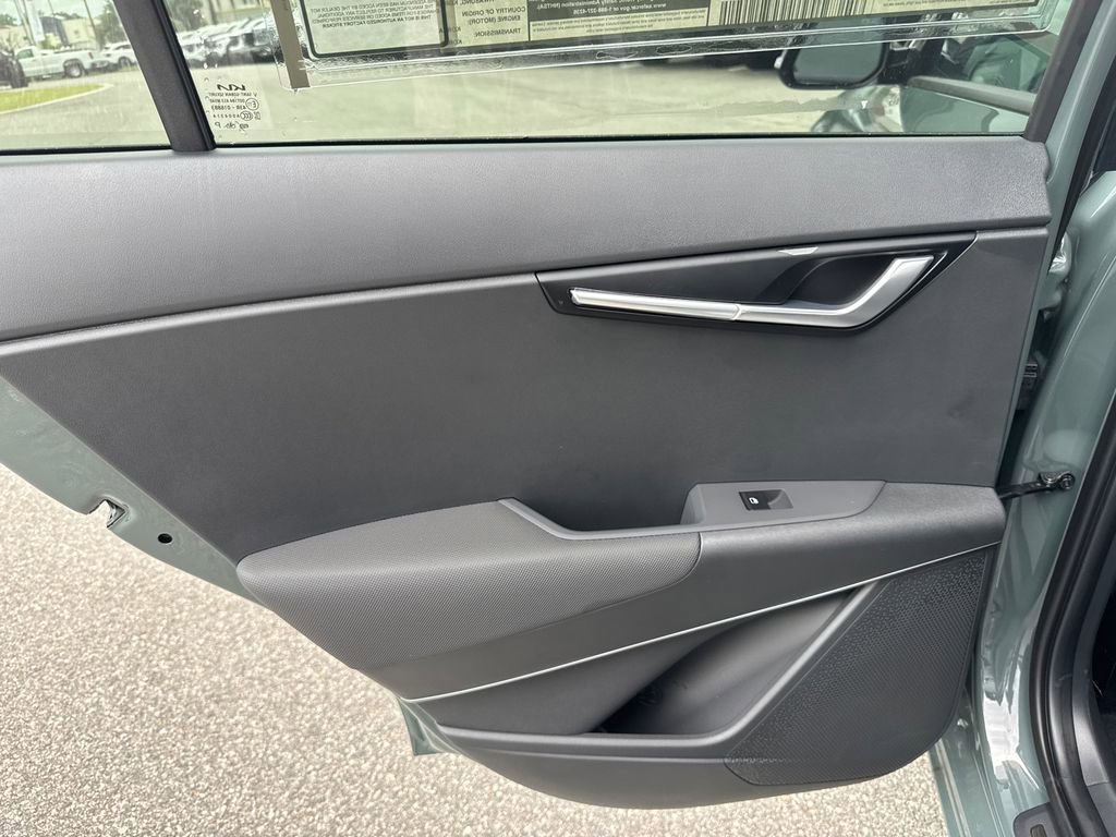 New 2025 Kia Niro SX Touring image 21
