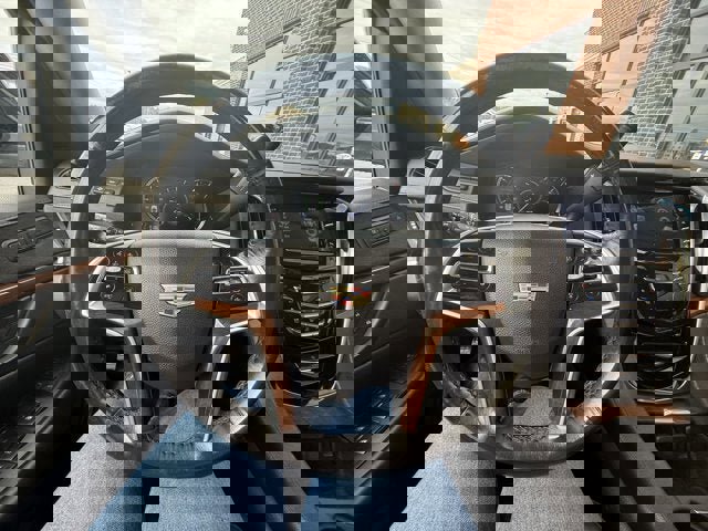 Used 2018 Cadillac Escalade Luxury image 22