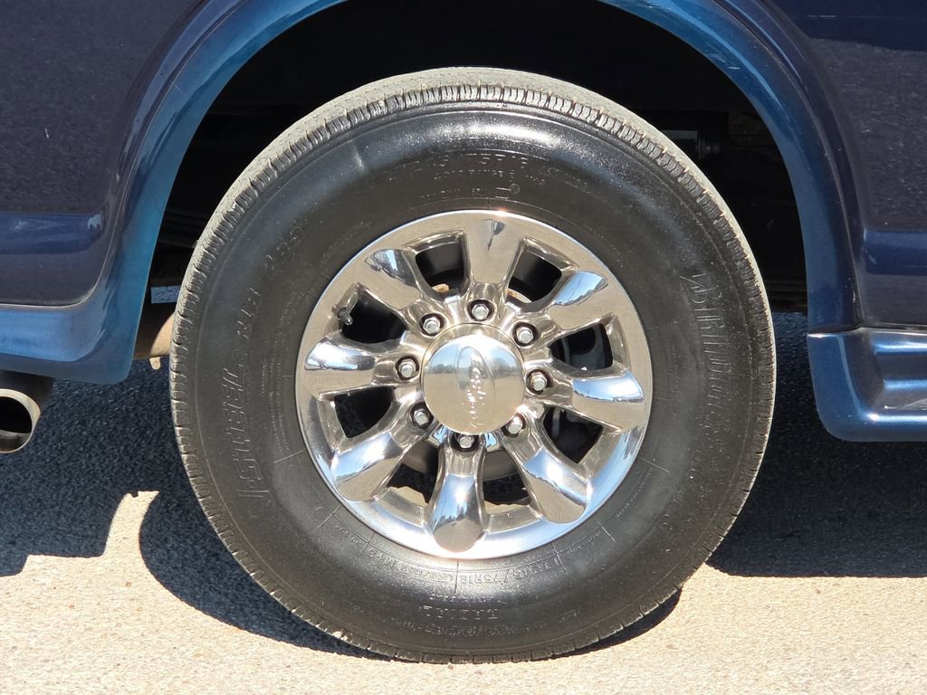 Used 2015 Chevrolet Express 2500 image 9