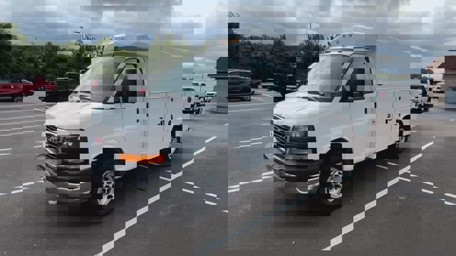 New 2025 GMC Savana 3500 w/ Power Convenience Package image 4