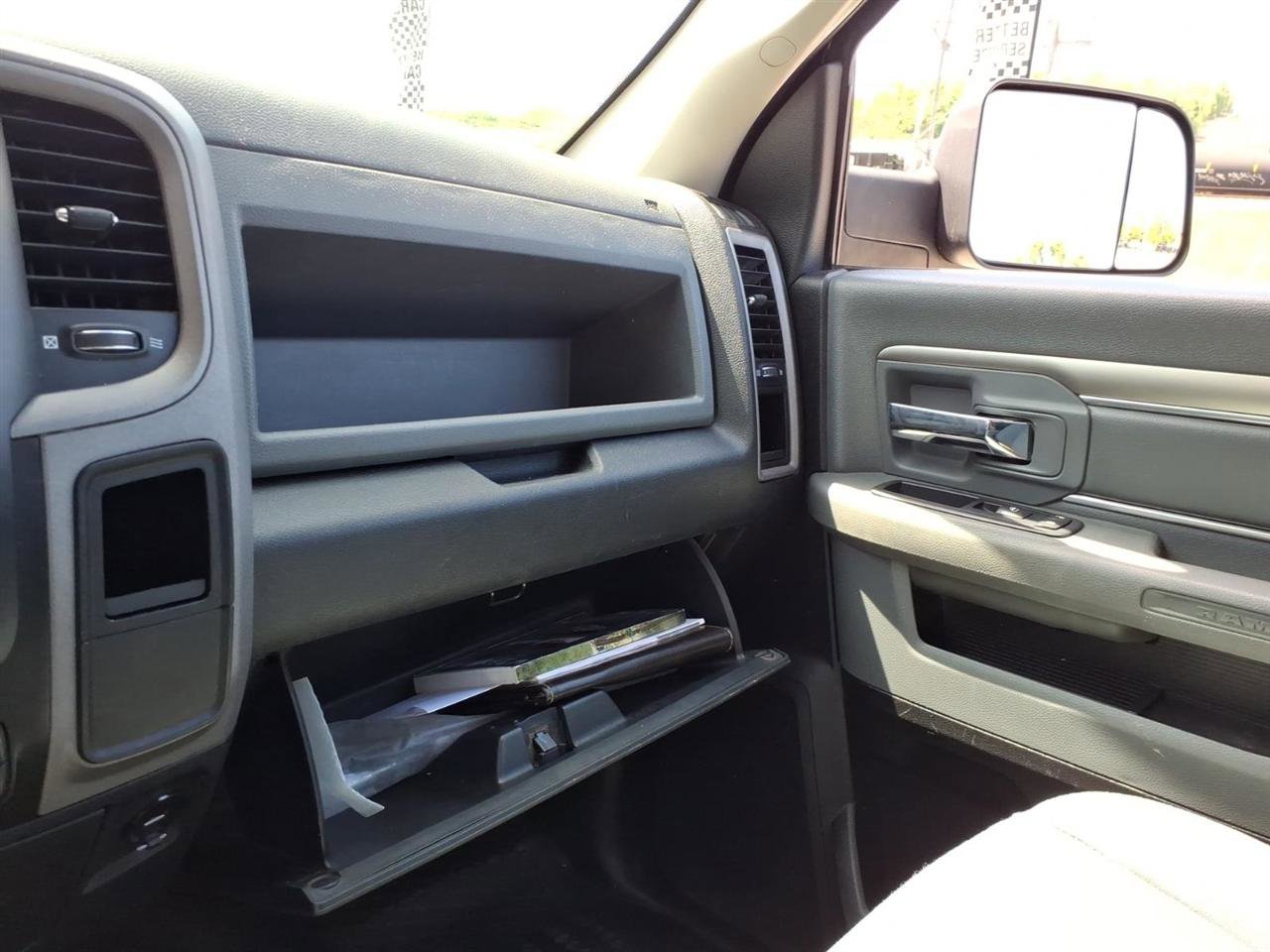 Used 2016 RAM 2500 Tradesman w/ Chrome Appearance Group AWD/4WD image 14