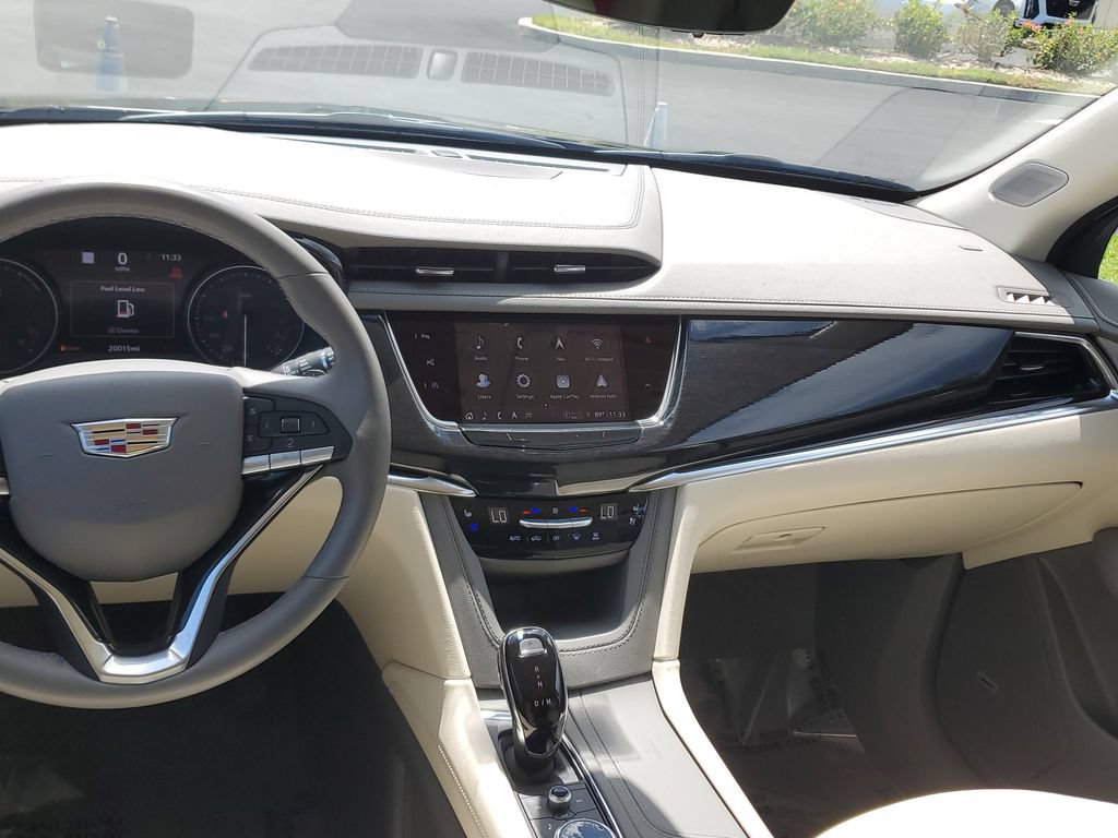 Certified 2024 Cadillac XT6 Premium Luxury w/ Technology Package FWD image 19