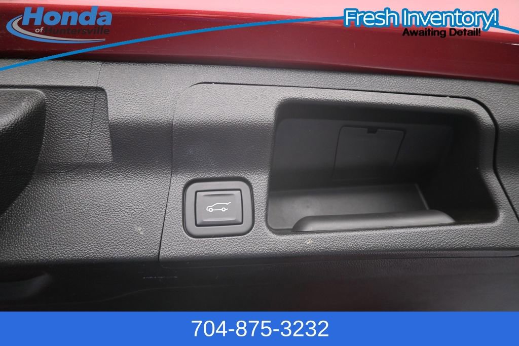Used 2023 GMC Acadia SLT w/ Trailering Package AWD/4WD image 11