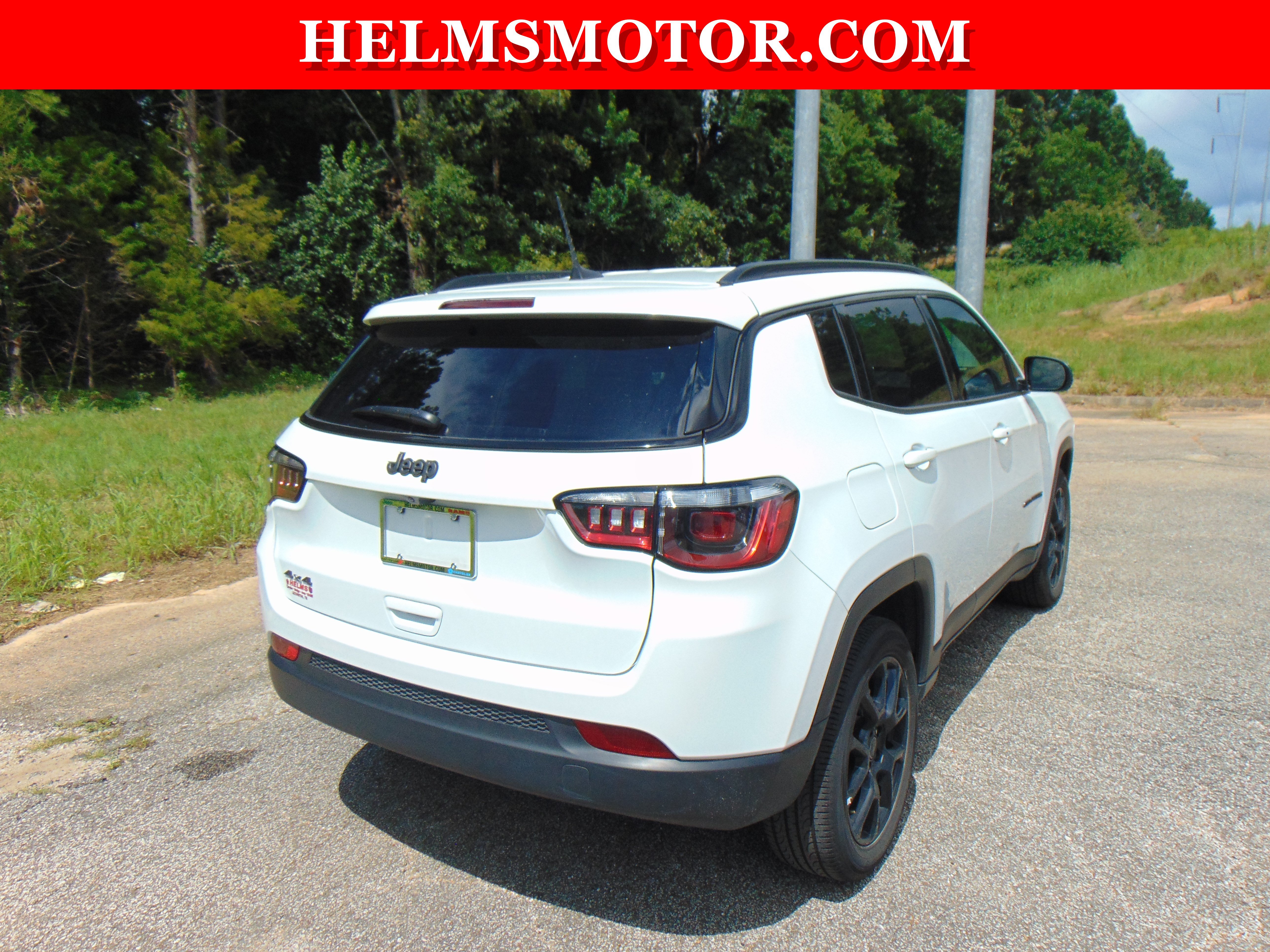 Certified 2025 Jeep Compass Latitude w/ Convenience Group AWD/4WD image 17