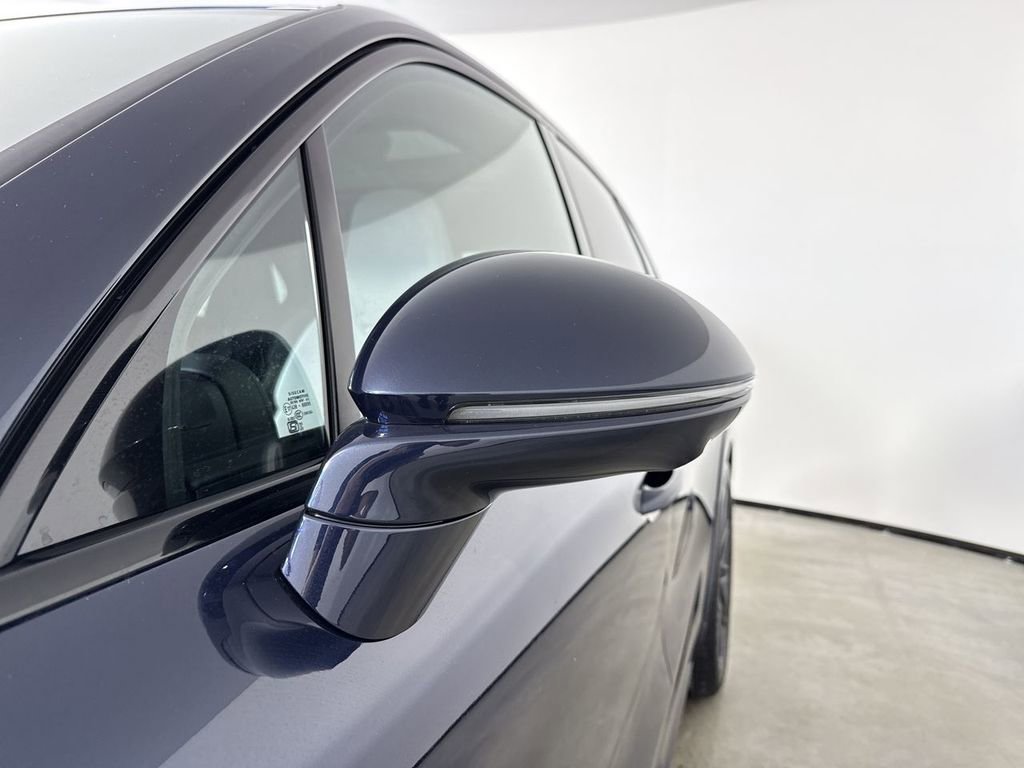 New 2026 Porsche Cayenne GTS image 12