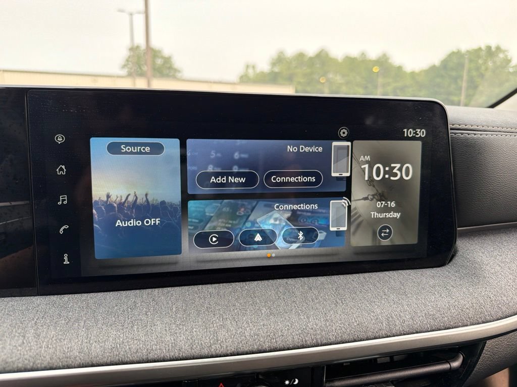 Certified 2025 Nissan Kicks SV FWD image 10
