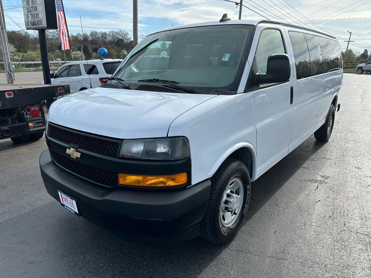 Used 2019 Chevrolet Express 3500 LS image 8