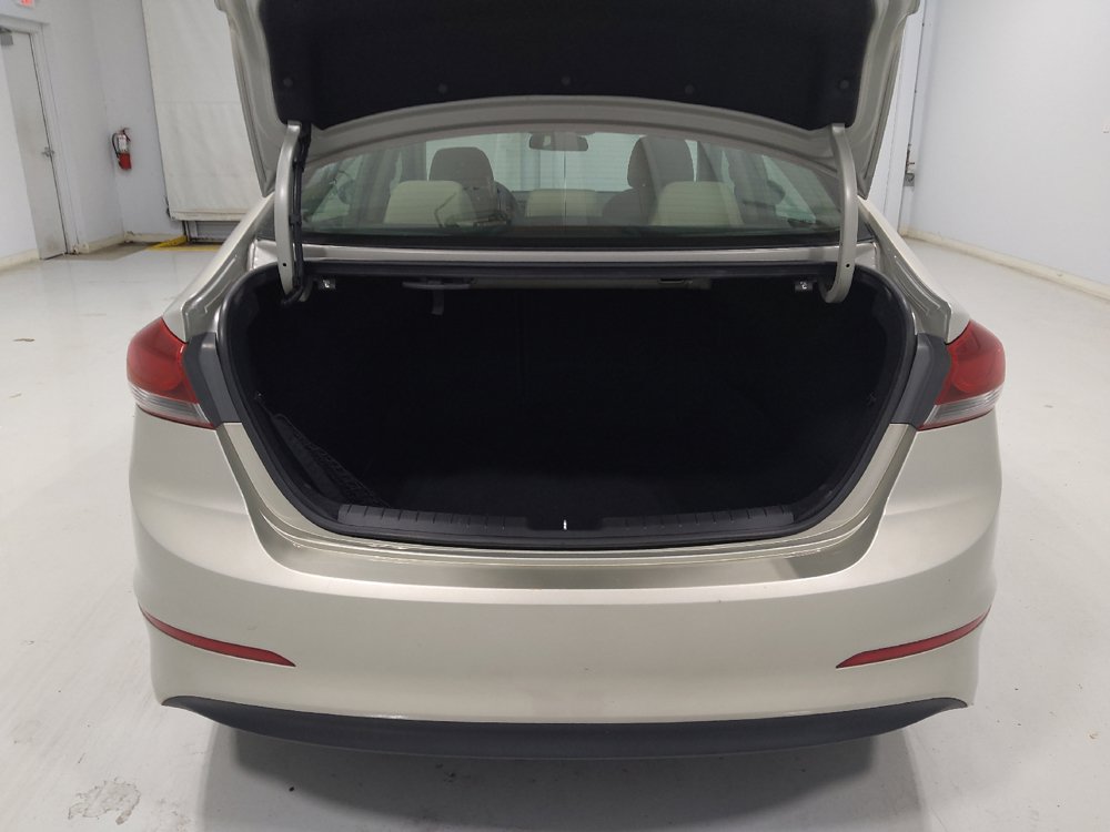 Used 2018 Hyundai Elantra SE w/ SE Connectivity Package 04 FWD image 29