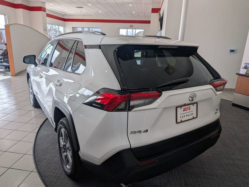 Used 2025 Toyota RAV4 XLE image 9