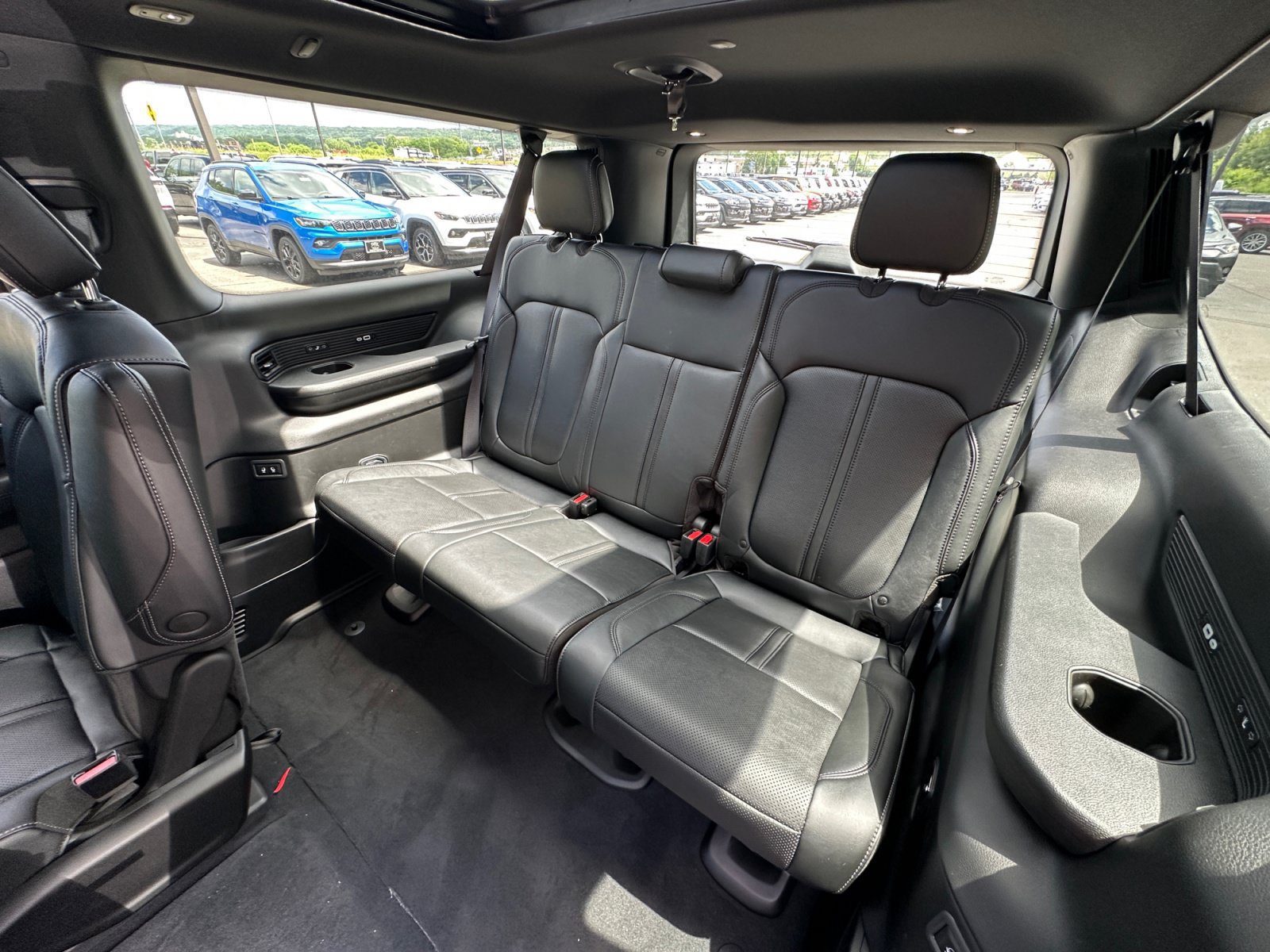 New 2026 Jeep Grand Wagoneer L Limited AWD/4WD image 41
