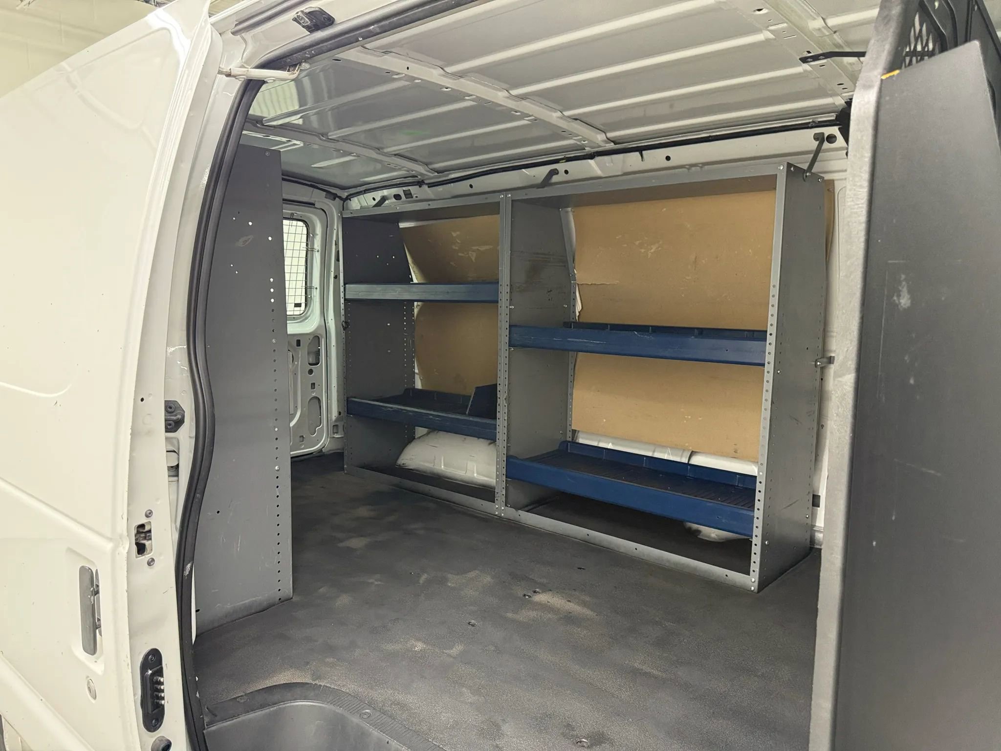 Used 2011 Ford E-150 and Econoline 150 w/ Commercial Cargo Van Pkg RWD image 15