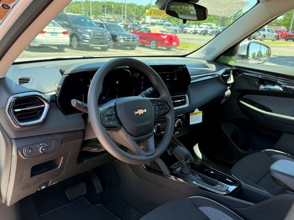 New 2026 Chevrolet TrailBlazer LT FWD image 9