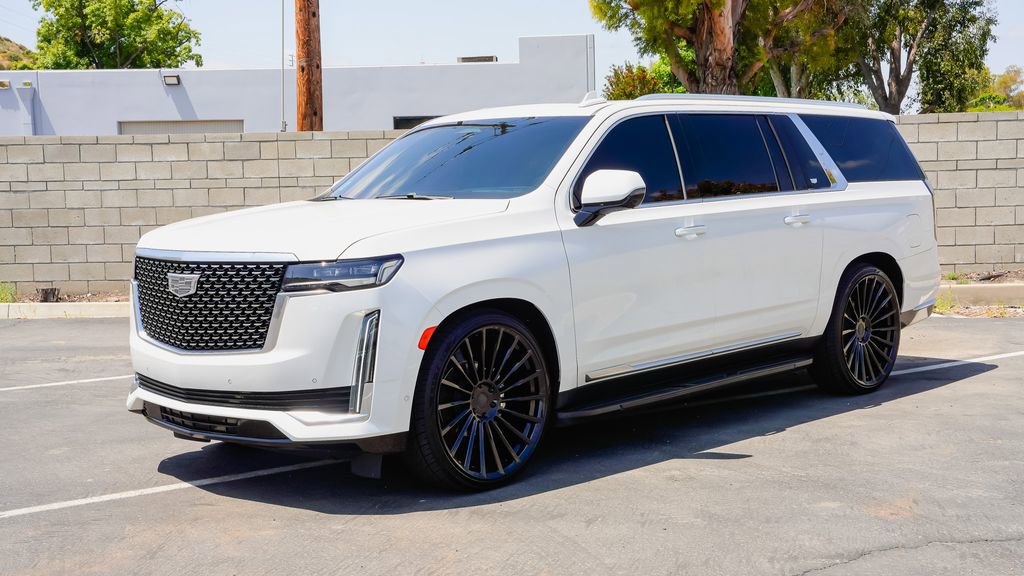 Certified 2021 Cadillac Escalade ESV Premium Luxury w/ LPO, Radiant Package AWD/4WD image 3