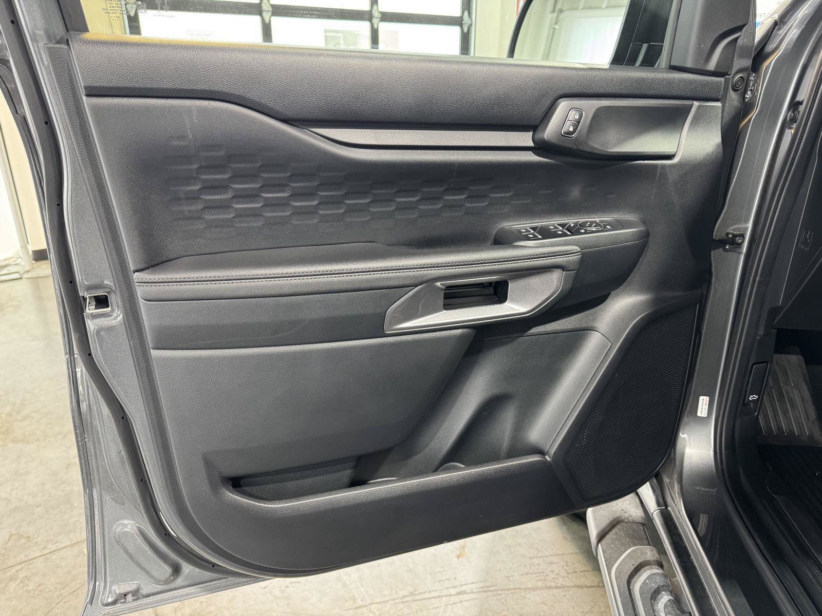 Used 2025 Ford Ranger XLT AWD/4WD image 17