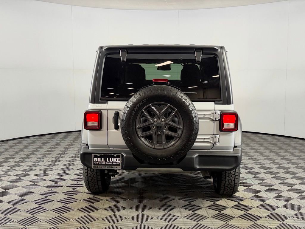 Used 2024 Jeep Wrangler Sport S image 6