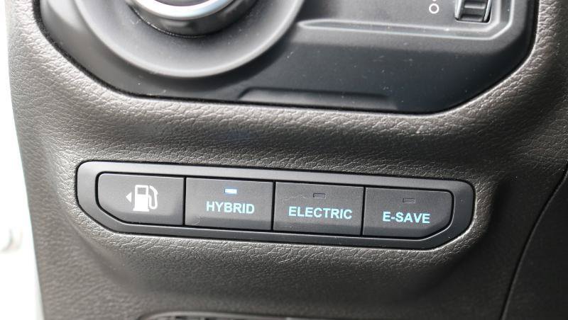 Used 2023 Jeep Wrangler Unlimited Sahara w/ Cold Weather Group AWD/4WD image 9