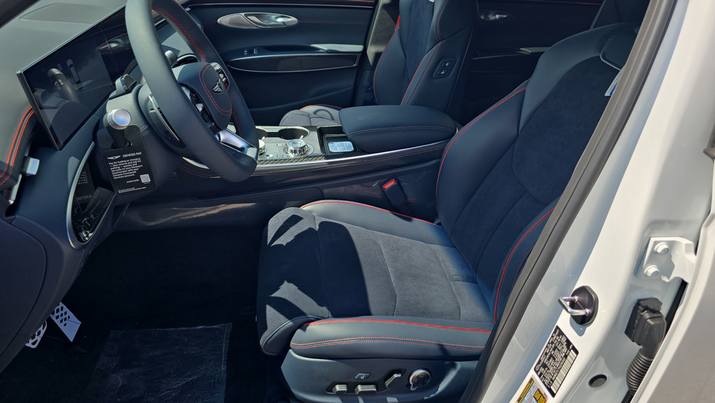 New 2027 Genesis GV70 3.5T Prestige AWD/4WD image 13