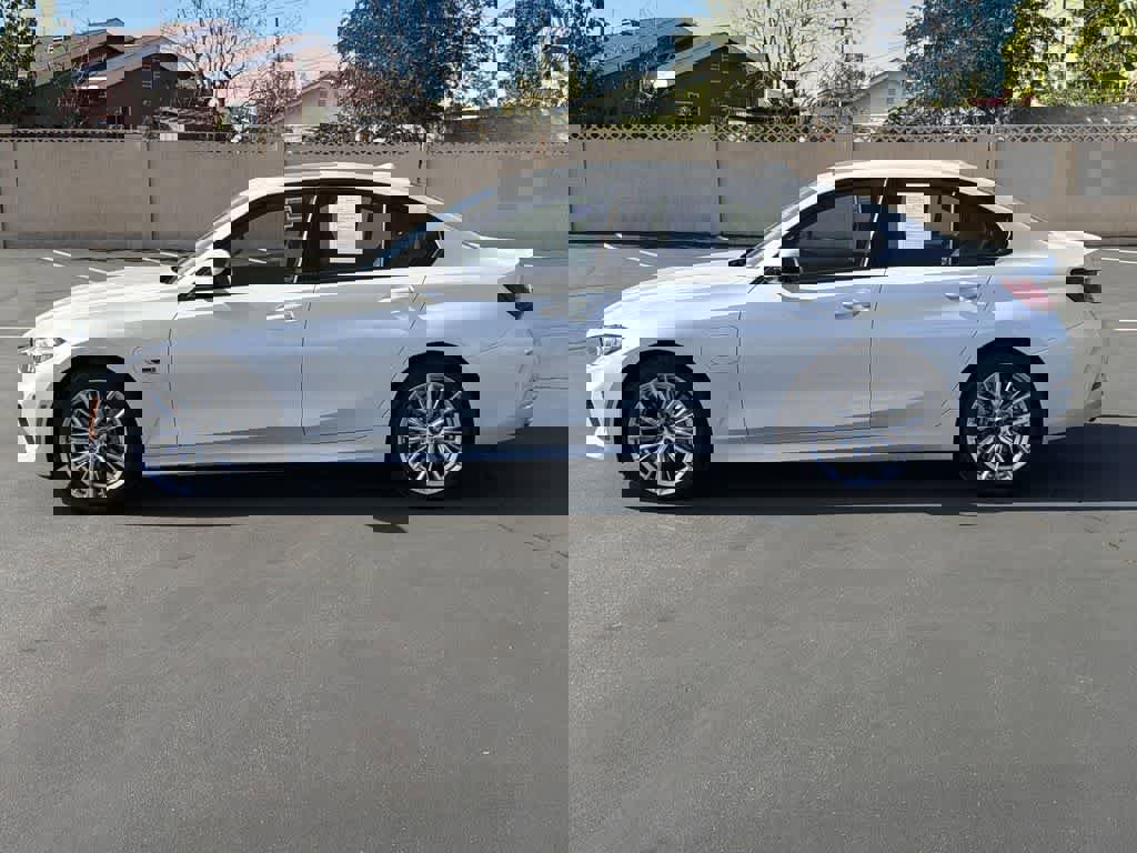 Used 2023 BMW 330e 330e image 7