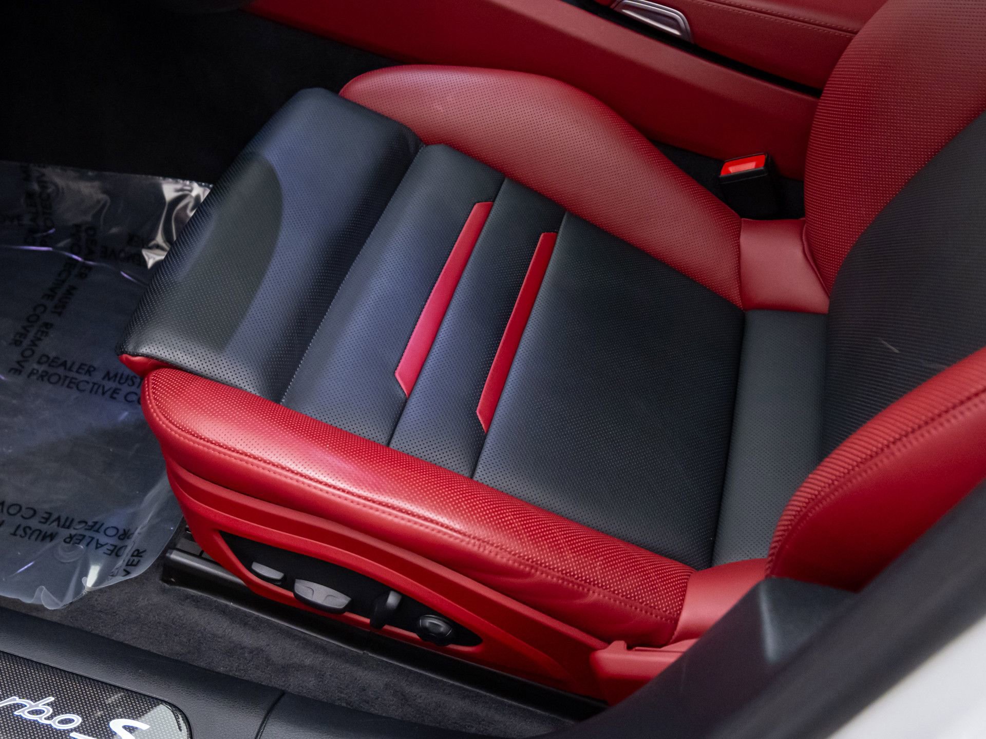 Certified 2023 Porsche Panamera Turbo S image 15