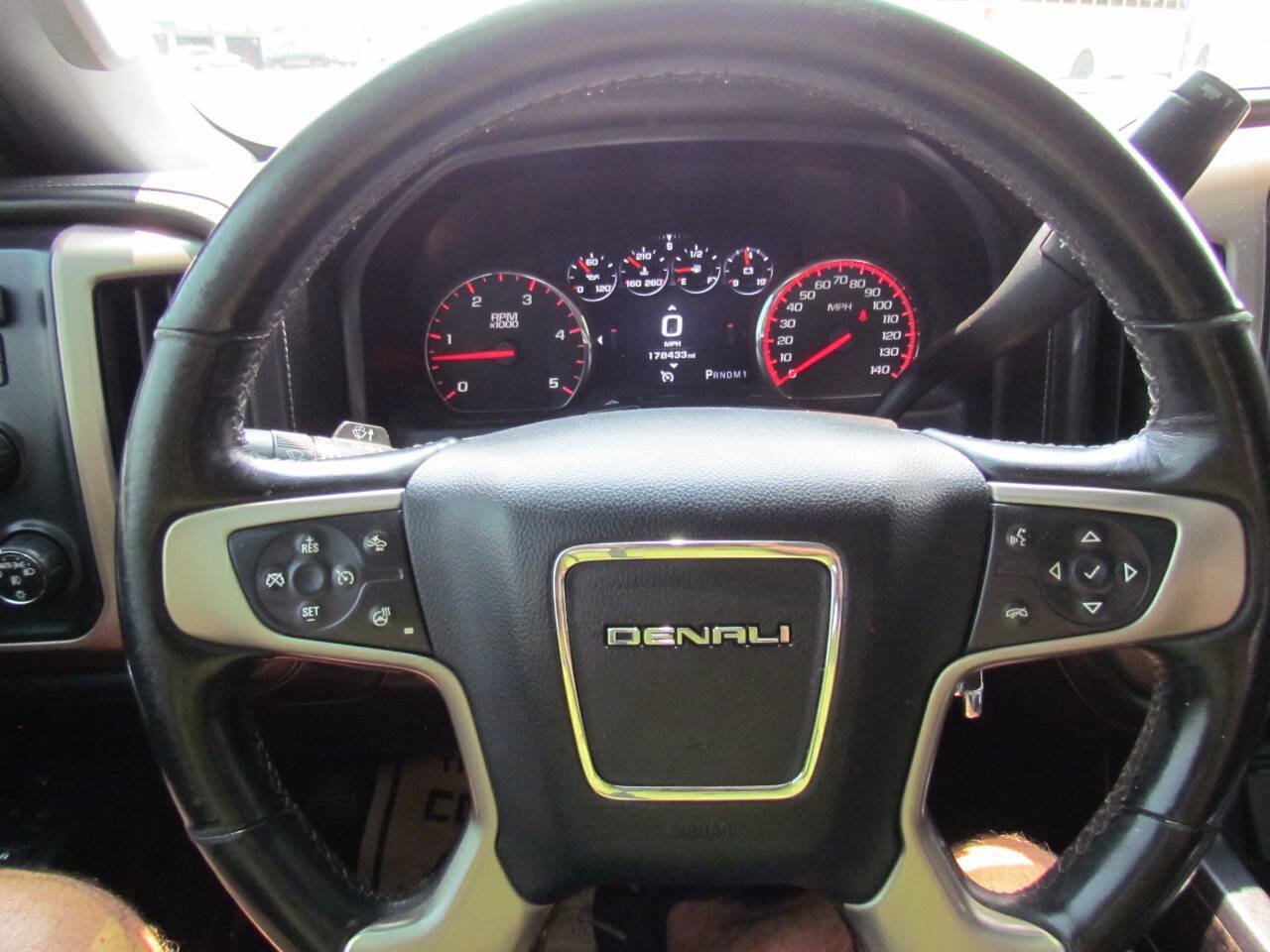 Used 2015 GMC Sierra 2500 Denali w/ Duramax Plus Package AWD/4WD image 21