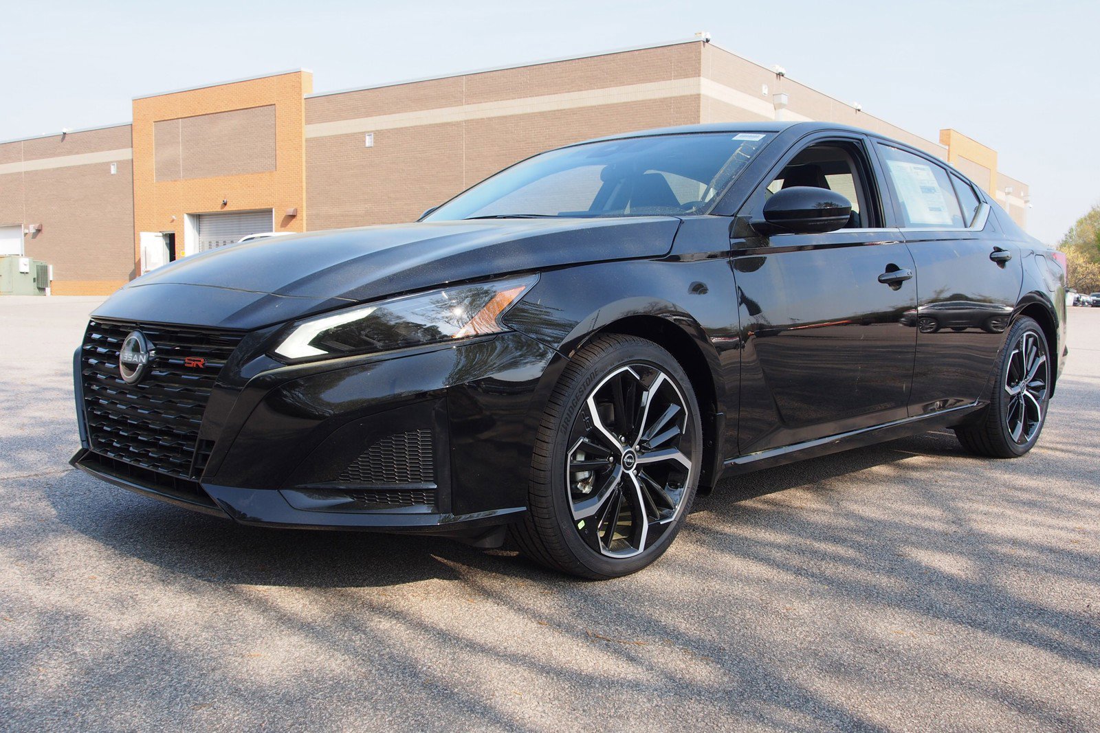 New 2026 Nissan Altima 2.5 SR w/ SR Premium Package FWD image 3