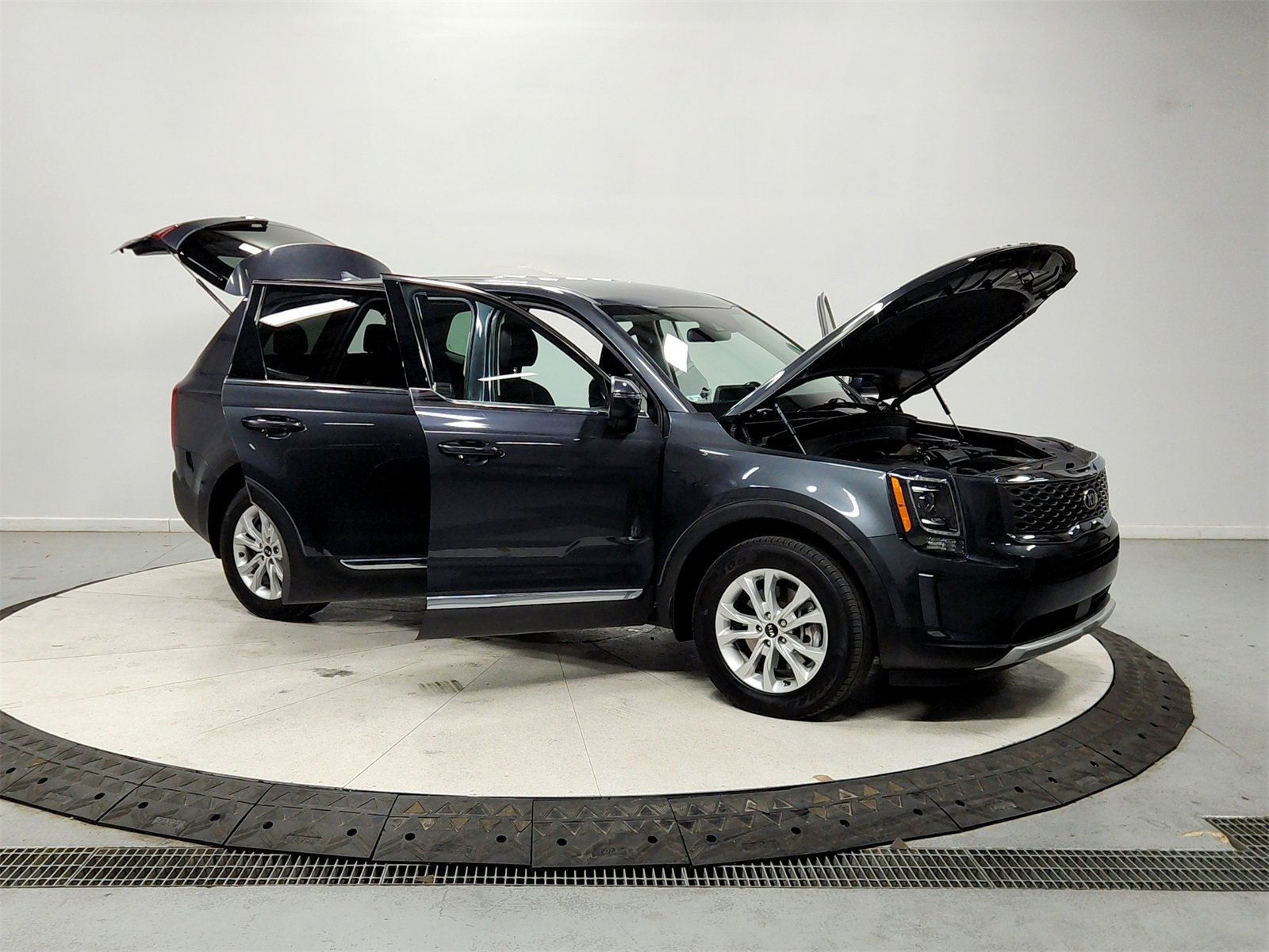 Used 2021 Kia Telluride LX image 9