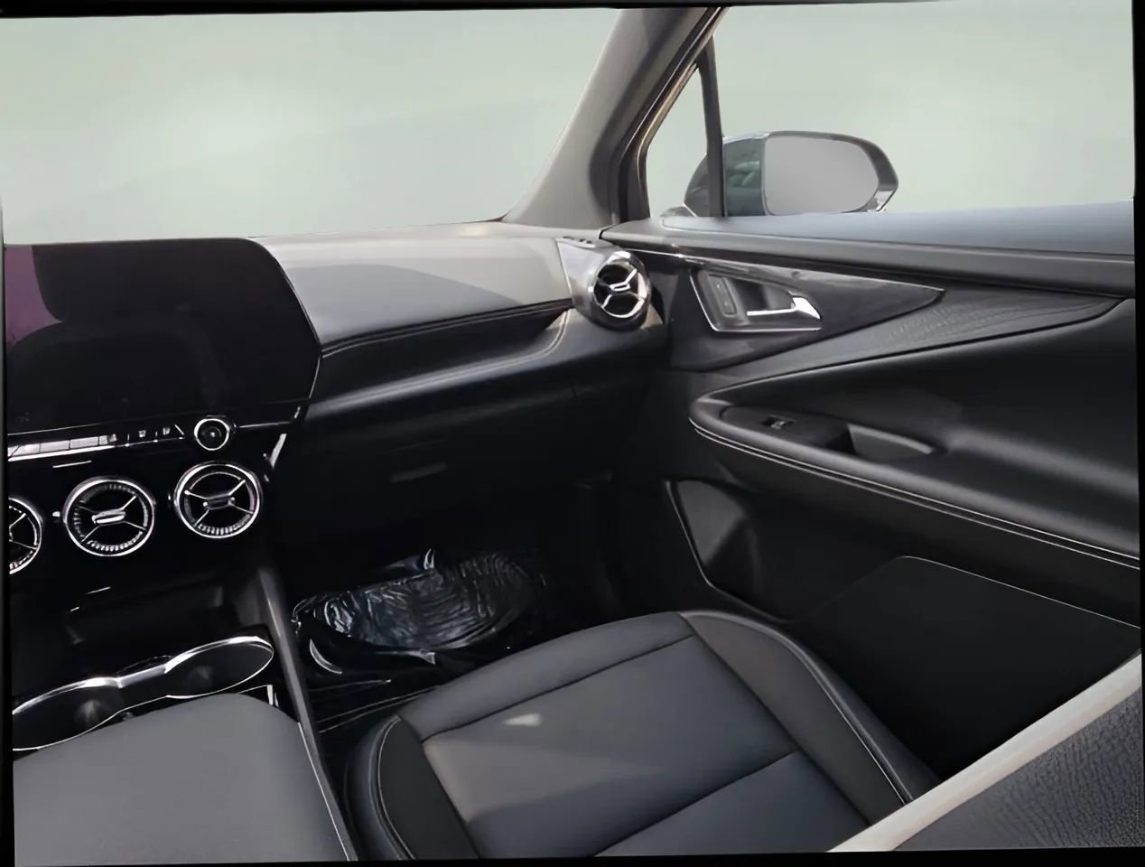 Used 2024 Chevrolet Blazer EV LT image 18