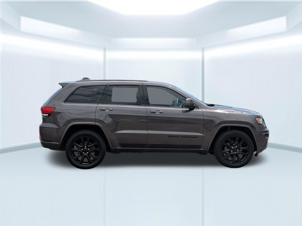 Used 2019 Jeep Grand Cherokee Altitude RWD image 7