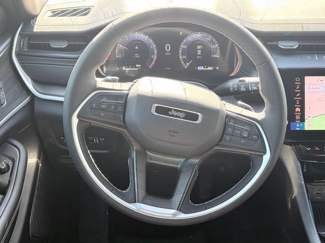New 2026 Jeep Grand Cherokee Limited w/ Luxury Tech Group II AWD/4WD image 38