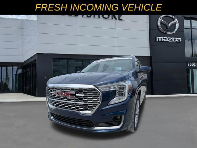 Used 2023 GMC Terrain Denali w/ Denali Premium Package AWD/4WD image 7